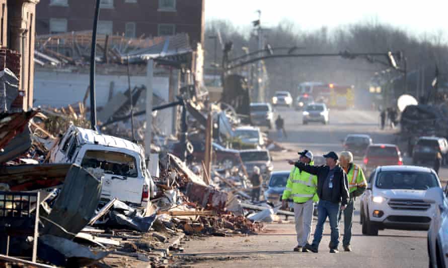 Kentucky tornadoes: hopes rise that candle factory death toll could be lower than feared | Kentucky 4 Homes and business are reduced to rubble in Mayfield, Kentucky