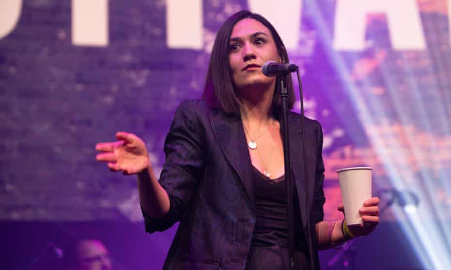 Nadine Shah on stage