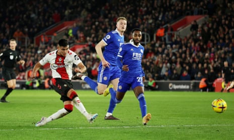 Carlos Alcaraz fires Southampton into the lead.