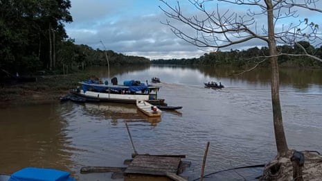 Indigenous patrol team head up Itaquaí river two days before Pereira and Phillips were killed – vide
