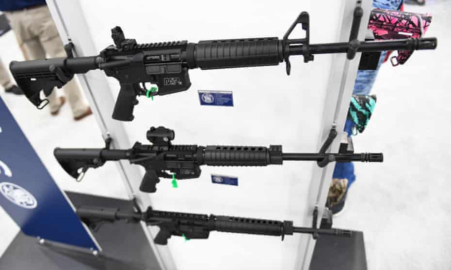 US-TEXAS-GUNS-NRASmith & Wesson M&P-15 semi-automatic rifles of the AR-15 style are displayed during the National Rifle Association (NRA) annual meeting at the George R. Brown Convention Center, in Houston, Texas on May 28, 2022. - America's powerful National Rifle Association kicked off a major convention in Houston Friday, days after the horrific massacre of children at a Texas elementary school, but a string of high-profile no-shows underscored deep unease at the timing of the gun lobby event. (Photo by Patrick T. FALLON / AFP) (Photo by PATRICK T. FALLON/AFP via Getty Images)