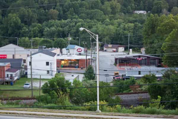 America S Poorest White Town Abandoned By Coal Swallowed By Drugs Us News The Guardian