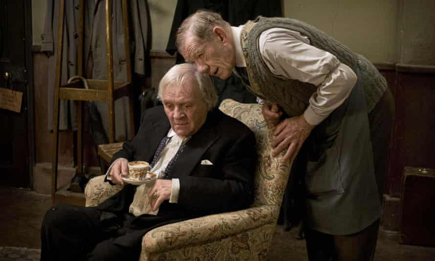 Antony Hopkins in The Dresser with Ian McKellen