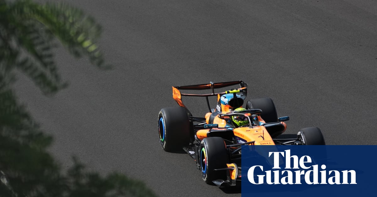 Chủ tịch Formula One phản bác ý kiến chỉ trích quy định mới và khẳng định sự ủng hộ của người hâm mộ (Ảnh: Darko Vojinović/AP)
