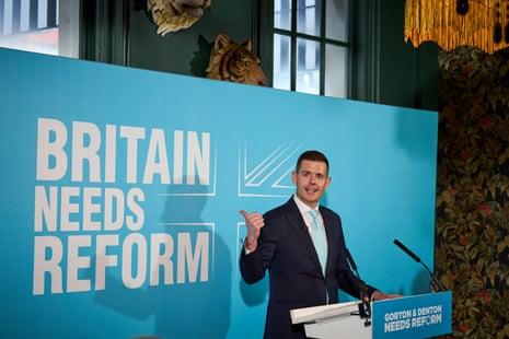 30% of Britons think Burnham would do better job than Starmer as prime minister, poll suggests – UK politics live 30% of Britons think Burnham would do better job than Starmer as prime minister, poll suggests – UK politics live