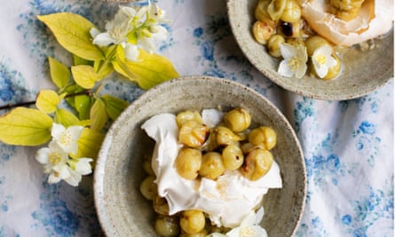 Pavlova with a twist: grilled gooseberries and lemon zest meringues.