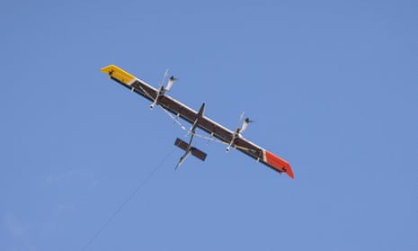 A 30kW prototype energy kite from Makani Power generates power as it flies in a circle.