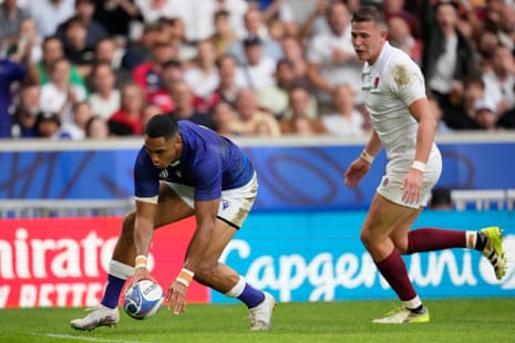 Nigel Ah Wong scores Samoa’s second try against England.