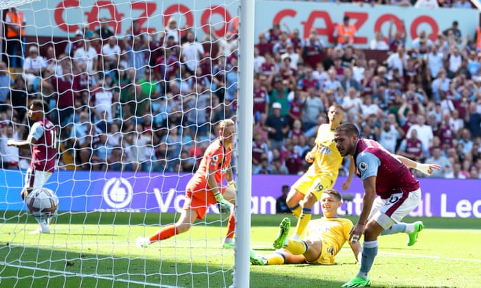 Emiliano Buendia of Aston Villa scores a goal to make it 2-0.