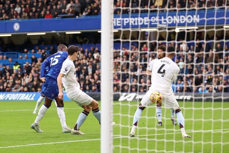 Nicolas Jackson puts Chelsea ahead with a fine finish.