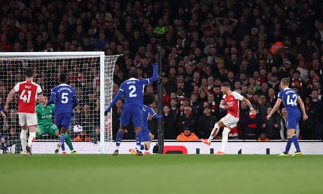 Ben White scores a vital second goal for Arsenal!