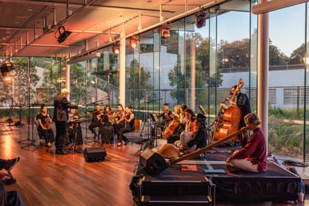 Perth’s En Coda Symphony Orchestra treat 300 people to an evening of meditative music