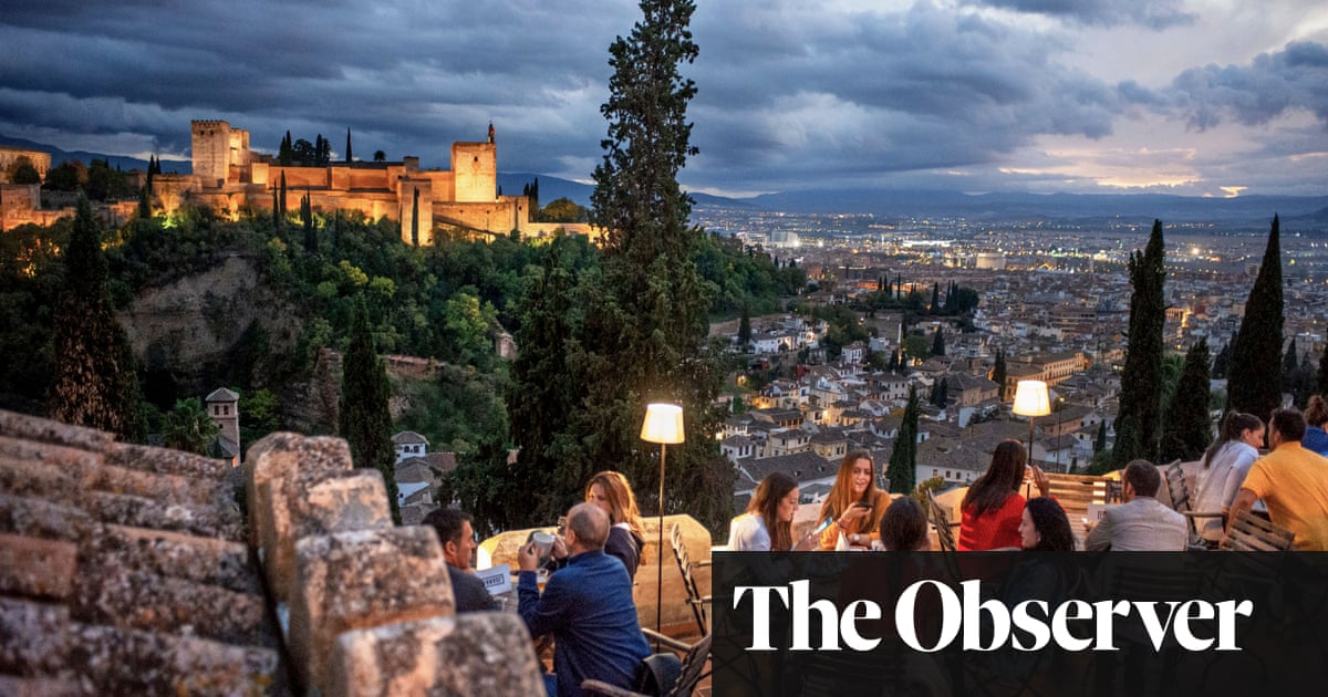 Residents of Granada rally round to protect their sacred tapas