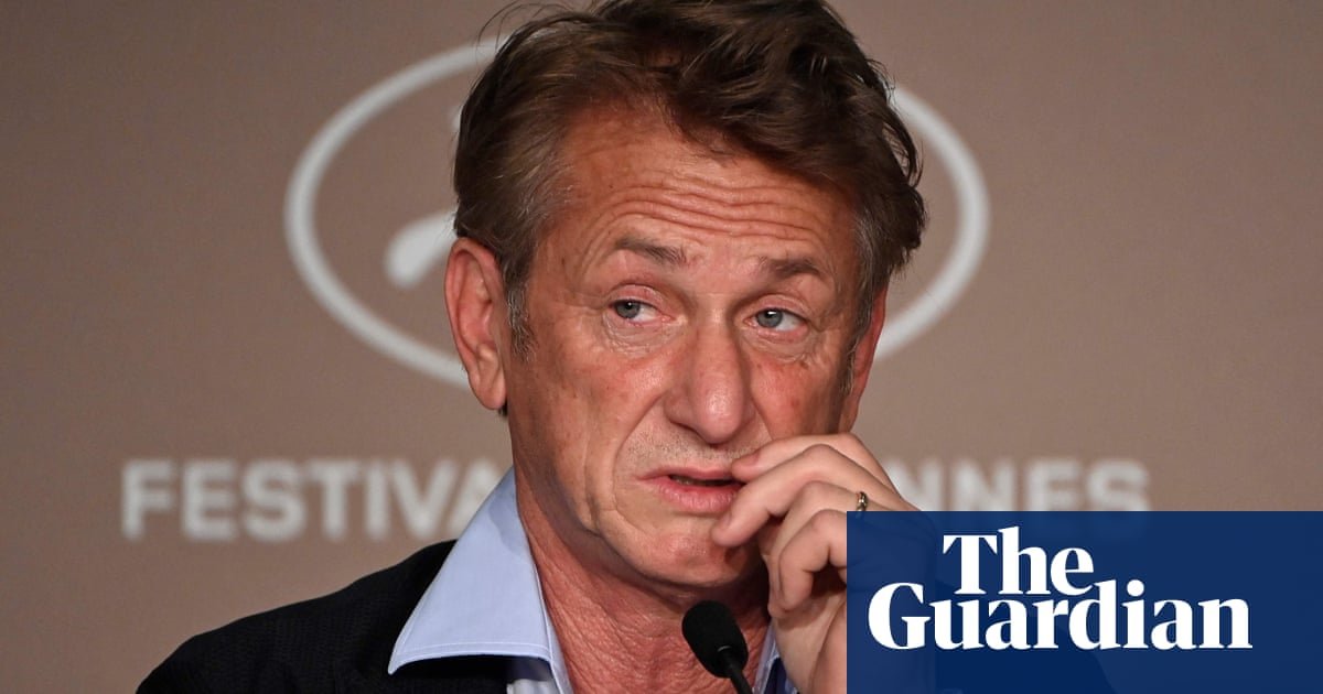 Sean Penn criticises Donald Trumps handling of coronavirus pandemic – video