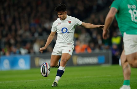 Marcus Smith kicks the winning drop goal in the victory over Ireland in 2024.