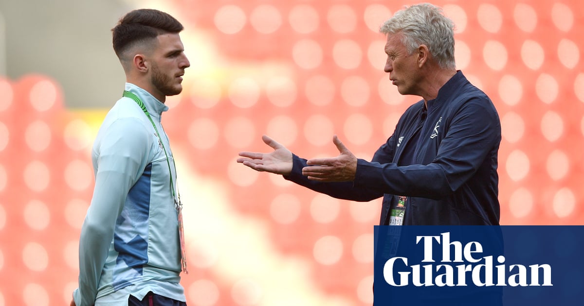 West Ham and David Moyes must seize moment against Fiorentina  The Guardian West Ham and David Moyes must seize moment against Fiorentina  The Guardian