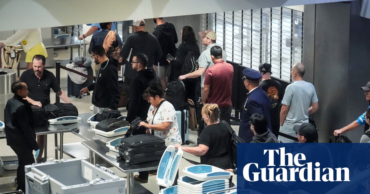 Senator decries new shoes-on security policy at US airports as ‘reckless’