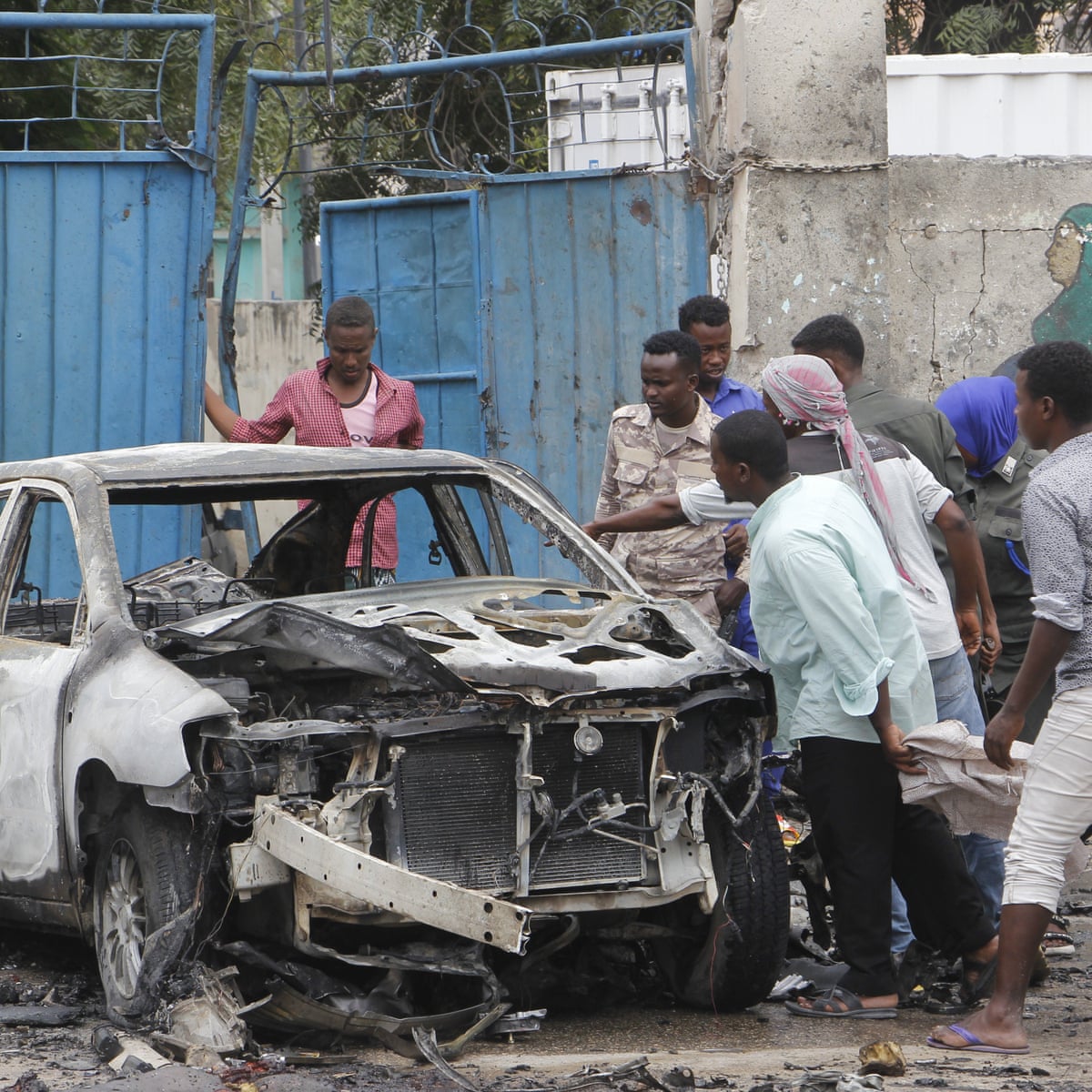 Mogadishu car bomb blast near presidential palace kills eight | Somalia | The Guardian