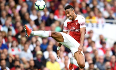 Pierre-Emerick Aubameyang’s lack of height made reaching searching balls from midfield a challenge.