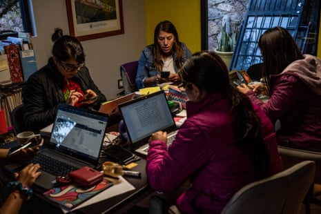 essays over abortion Abortion activist Verónica Cruz Sánchez and members of her group, Las Libres, send abortion pills to women across the US from their office in Guanajuato, Mexico.