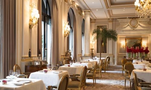 Le Cinq Paris Restaurant Review Food The Guardian