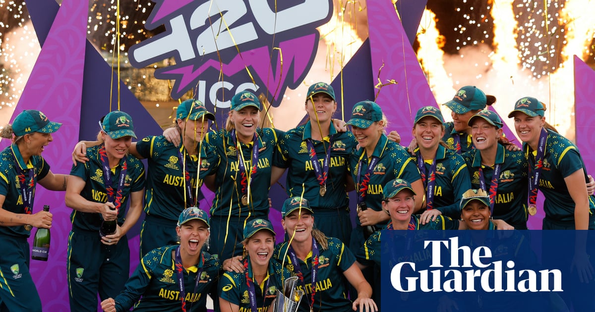 England stifled by nerves and caution as Australia seize initiative and glory