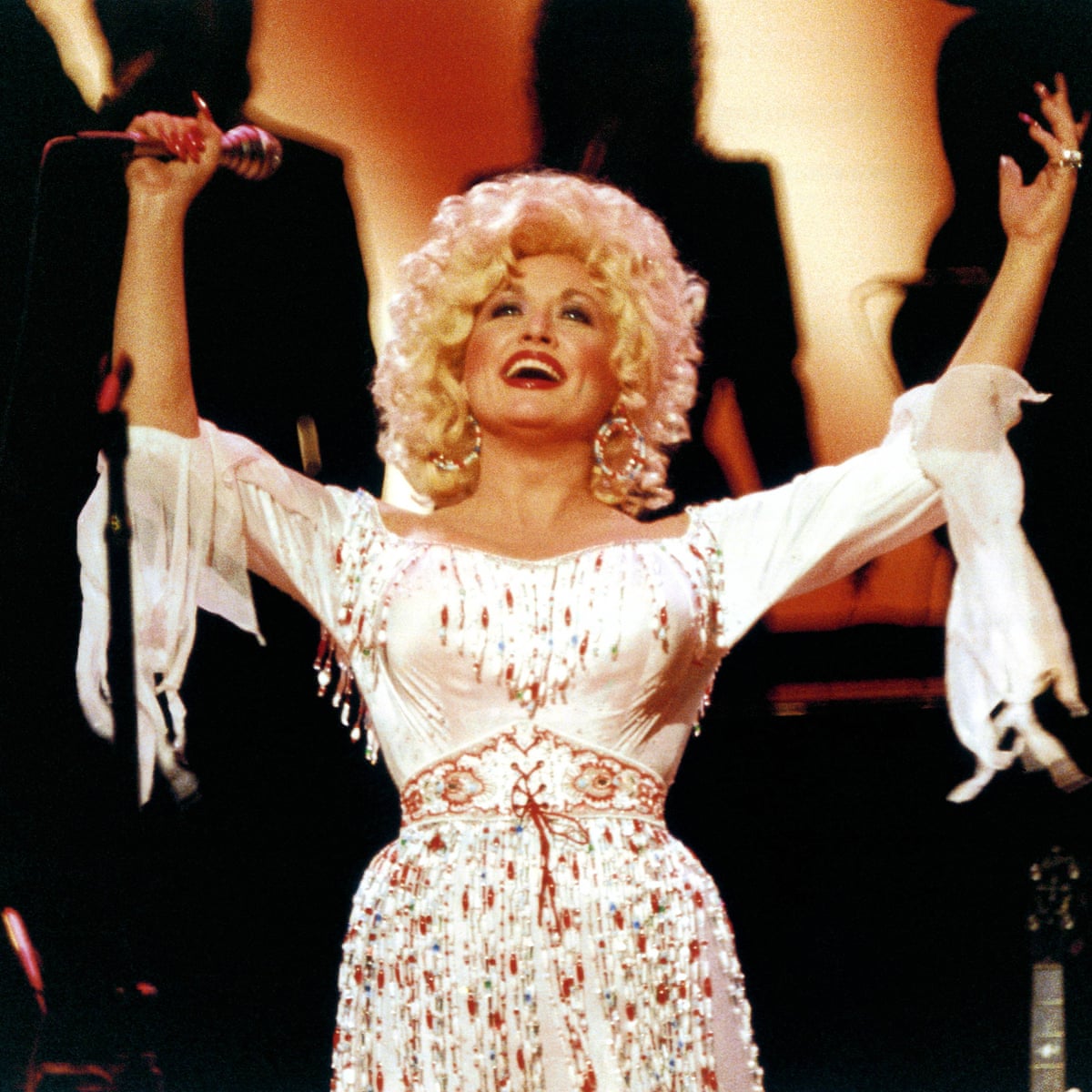 Tributes pour in after country music legend Dolly Parton dies | Dolly Parton | The Guardian
