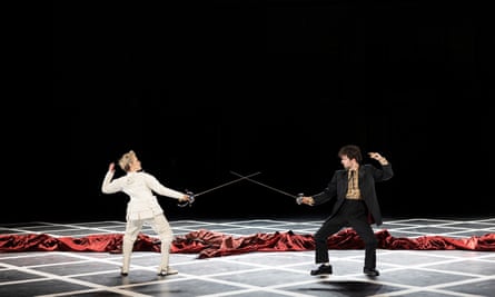 Kate Mulvany (à gauche) dans Bernhardt/Hamlet.