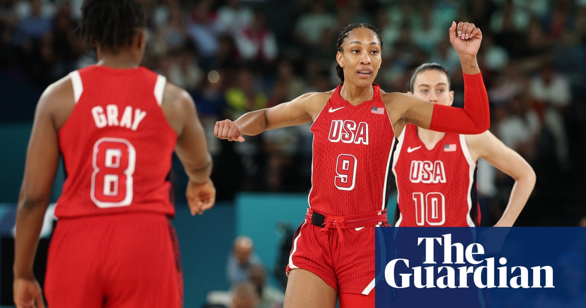 US women's basketball in final