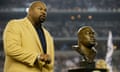 Larry Allen during his all of fame induction in 2013
