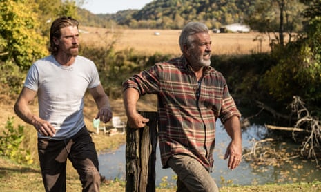 Garrett Hedlund (left) and Mel Gibson in Desperation Road.