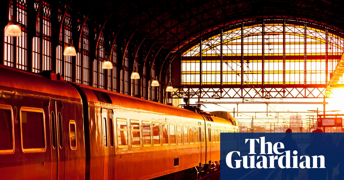 Recent Poetry Reviews: Discover New Poets & Collections Recent Poetry Reviews: Discover New Poets & Collections