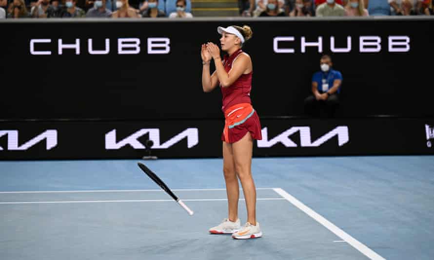 Amanda Anisimova drops her racket in disbelief after her victory over Namoi Osaka