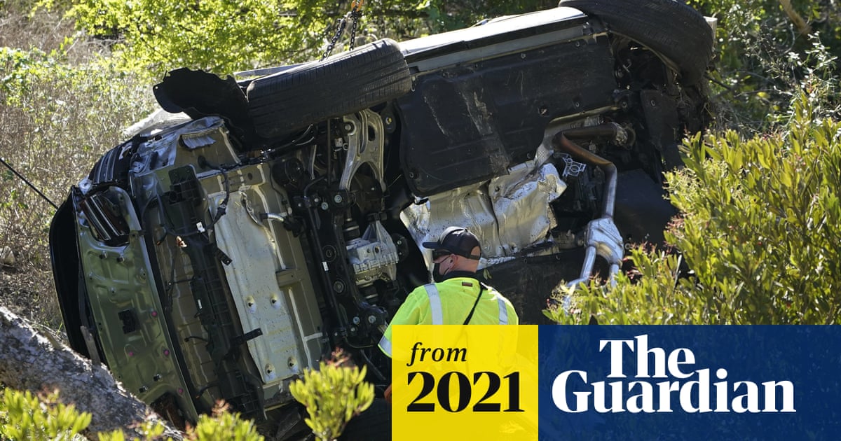 Police say Tiger Woods 'lucky to be alive' after car crash in California