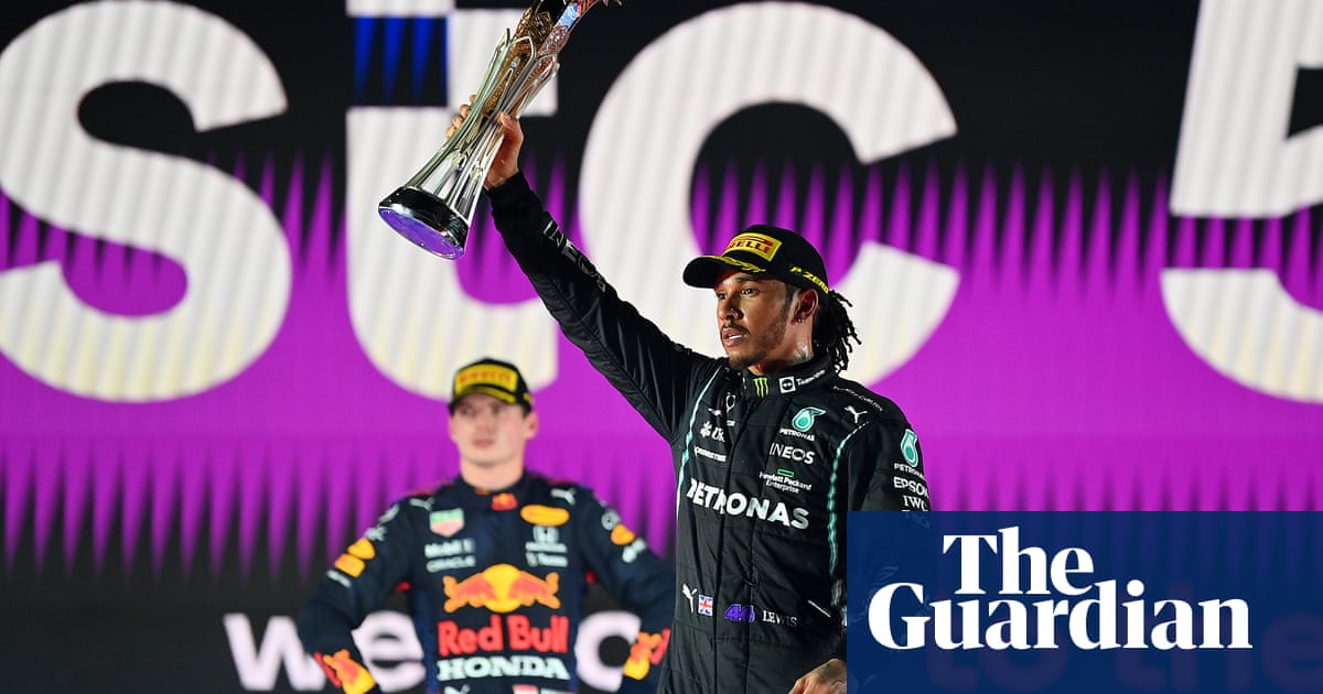 Hamilton wins chaotic Saudi Arabian F1 GP to draw level with Verstappen
