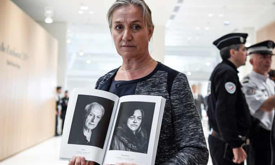 The lung specialist Irène Frachon poses with a book depicting portraits of ‘Mediator victims’ at the courthouse in Paris before the start of the Servier trial in September 2019.