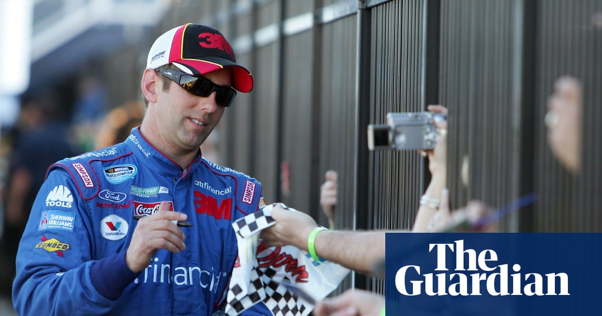 Plane owned by Nascar great Greg Biffle crashes in North Carolina