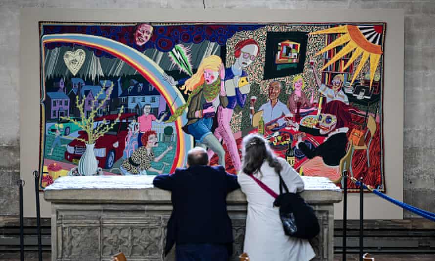 يشيد المشاهدون بإزالة رقم 8 Eden Close من النسيج.