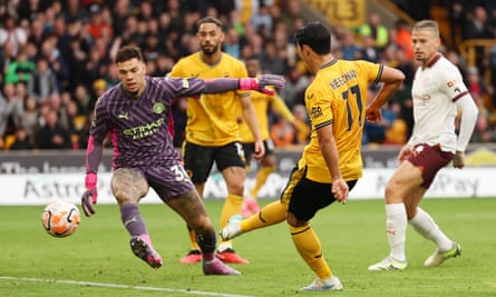 Hwang Hee-chan scores past Ederson to put Wolves 2-1 ahead