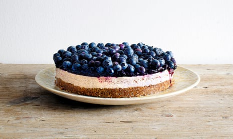 Behold Solla Eiriksdottir’s cheesecake with blueberries.