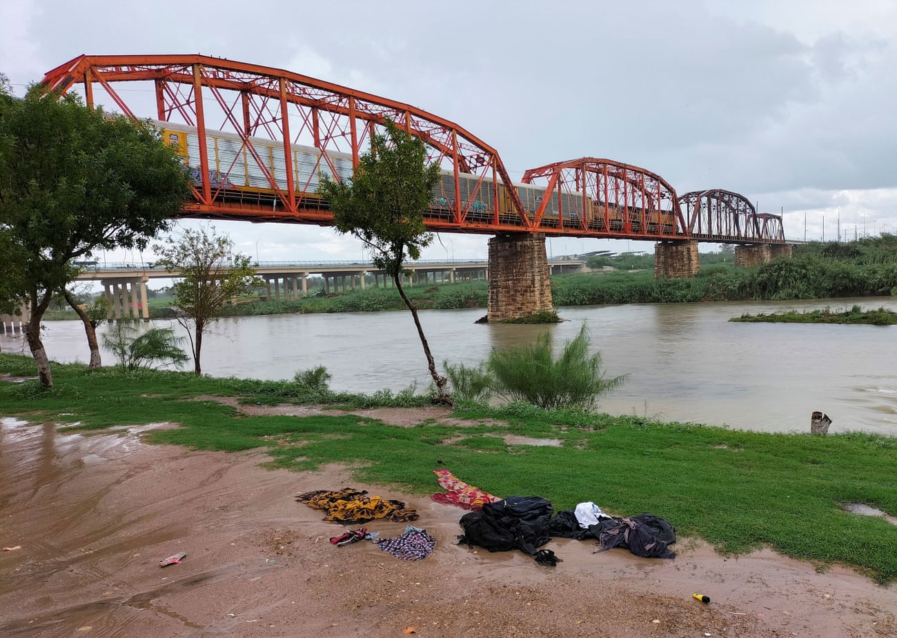 Migrants Risk Death Crossing Treacherous Rio Grande River For American Dream Us Mexico Border The Guardian Migrants Risk Death Crossing Treacherous Rio Grande River For American Dream Us Mexico Border The Guardian