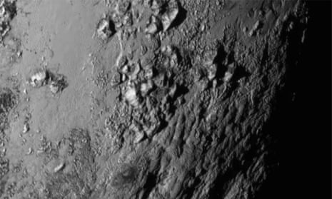 A new close-up images of a region near Pluto’s equator reveals a surprise: a range of youthful mountains. 