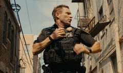 Aaron Eckhart in In The Line of Duty (Signature Entertainment) (3)