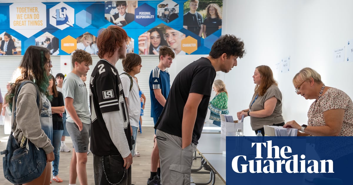 Αποτελέσματα GCSE: σχεδόν ένα στα τέσσερα αγόρια στην Αγγλία παίρνει κορυφαίους βαθμούς στα μαθηματικά