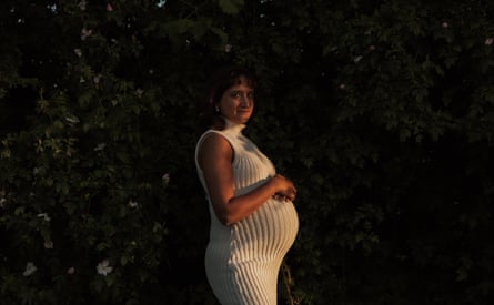 Priya Khanchandani doing a photoshoot for her pregnancy