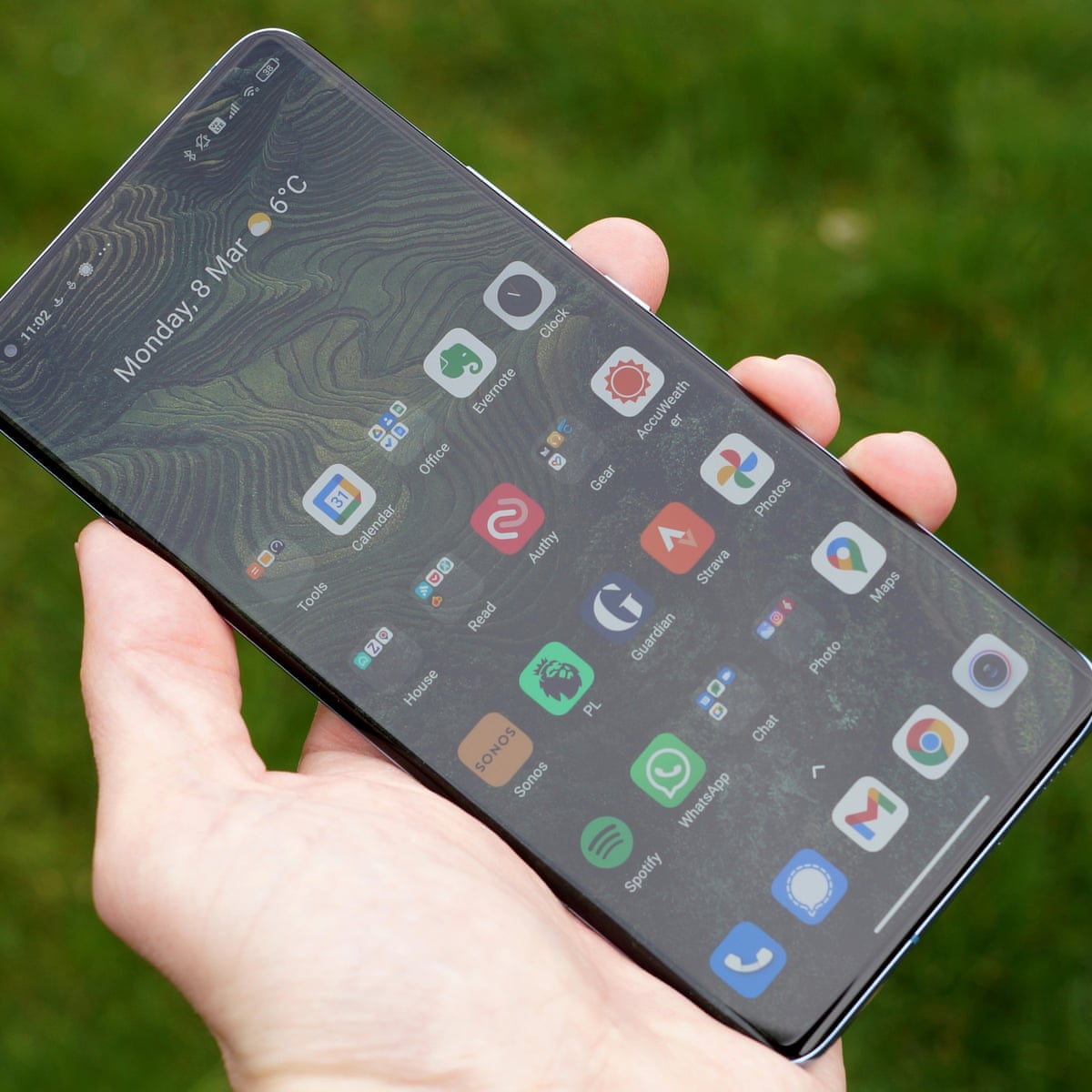 Xiaomi Mi 11 Review Cheaper Top Spec Phone Undercuts Competition Xiaomi The Guardian Xiaomi Mi 11 Review Cheaper Top Spec Phone Undercuts Competition Xiaomi The Guardian