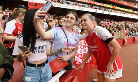 Alessia Russo with Arsenal fans at the Emirates Stadium.