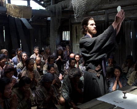 Andrew Garfield as Sebastião Rodrigues, who offers clandestine masses and baptisms.