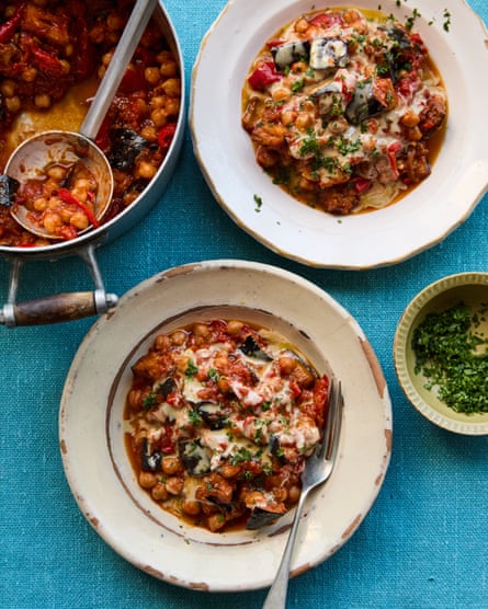 Imad Al Arnab’s Mnazaleh (chickpea stew with tahini).