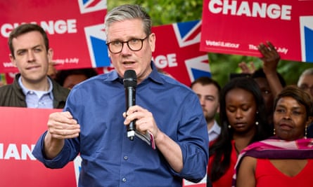 Keir Starmer addresses the public in Thurrock on Sunday